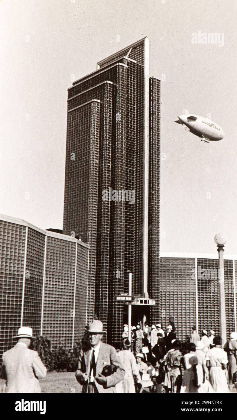 Photo tirée de l'album d'une famille juive italienne (Jarach) voyageant à l'Expo internationale de Chicago à l'été 1933. La photo montre un des monuments Banque D'Images