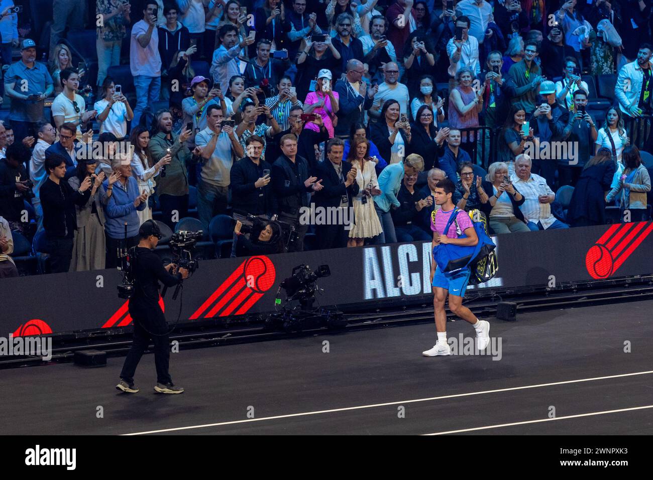 Las Vegas, États-Unis. 03 mars 2024. Carlos Alcaraz assiste au Netflix Slam au Michelob ULTRA Arena du Mandalay Bay Resort and Casino à Las Vagas, Nevada, le dimanche 3 mars 2024. (Travis P Ball/Sipa USA) crédit : Sipa USA/Alamy Live News Banque D'Images