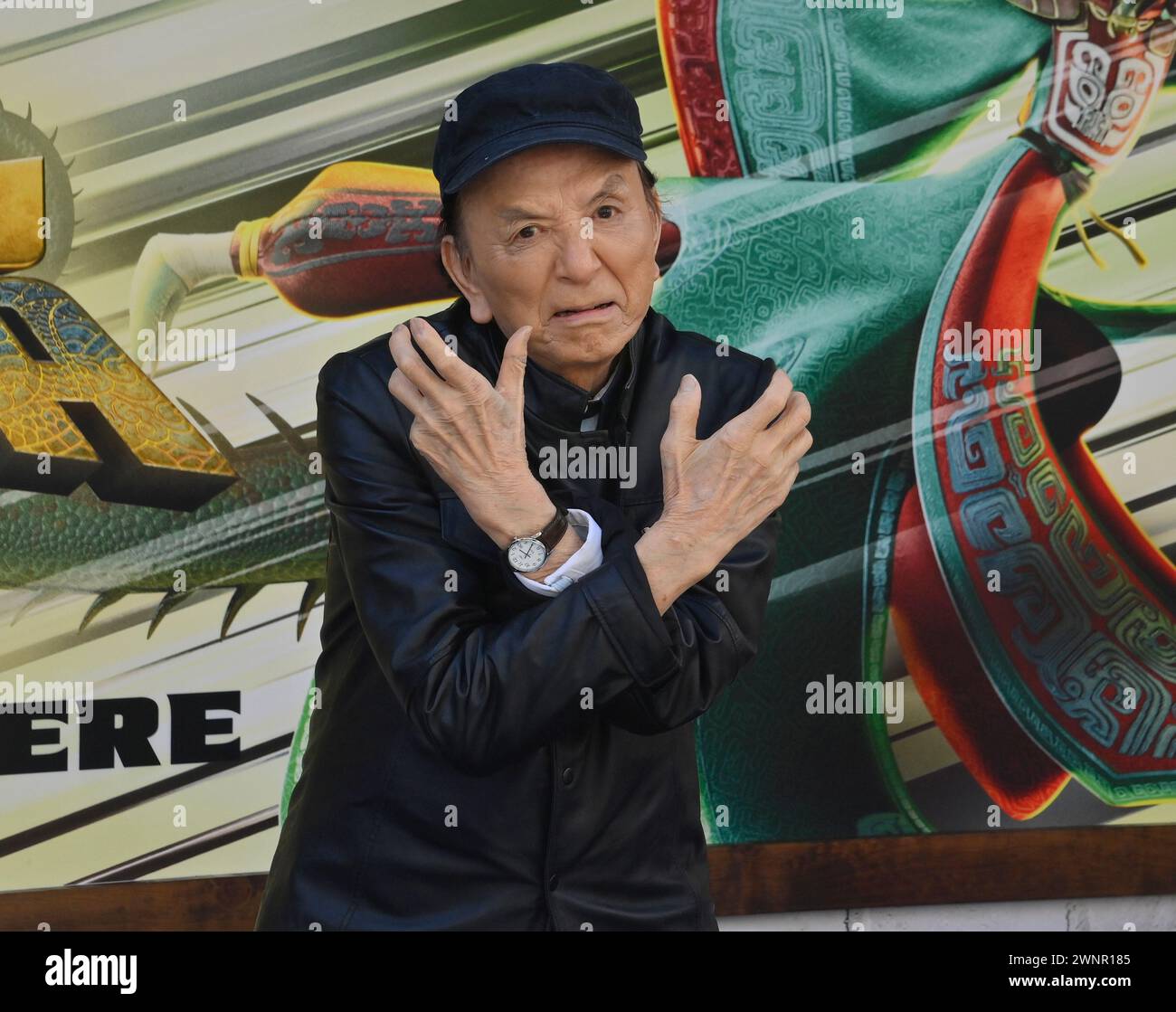 Los Angeles, États-Unis. 03 mars 2024. James Hong, membre de la distribution, assiste à la première de la comédie cinématographique d'animation « Kung Fu Panda 4 » à l'AMC The Grove à Los Angeles le dimanche 3 mars 2024. Storyline : PO se prépare à devenir le chef spirituel de sa Vallée de la paix, mais a également besoin de quelqu'un pour prendre sa place en tant que guerrier Dragon. En tant que tel, il entraînera un nouveau pratiquant de kung fu pour le spot et rencontrera un méchant appelé le Chameleon qui évoque des méchants du passé. Photo de Jim Ruymen/UPI crédit : UPI/Alamy Live News Banque D'Images