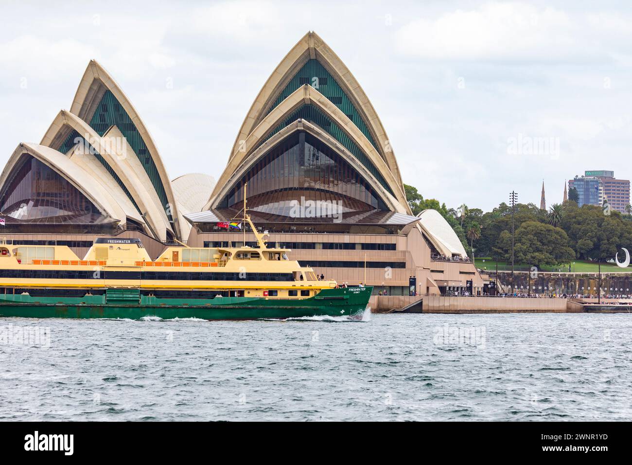 Le MV Freshwater, le plus ancien ferry de Sydney, relie Manly à Circular Quay en passant par l'Opéra de Sydney, en Australie Banque D'Images