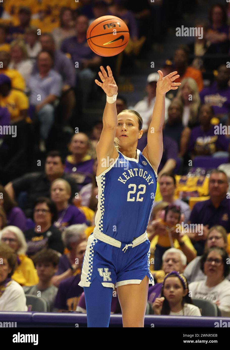 Baton Rouge, États-Unis. 03 mars 2024. La garde des Wildcats du Kentucky, Amiya Jenkins (20 ans), tire sur un sauteur lors d'un match de basket-ball universitaire féminin de la Southeastern Conference au Pete Maravich Assembly Center à Baton Rouge, en Louisiane, le dimanche 3 mars 2023. (Photo de Peter G. Forest/Sipa USA) crédit : Sipa USA/Alamy Live News Banque D'Images