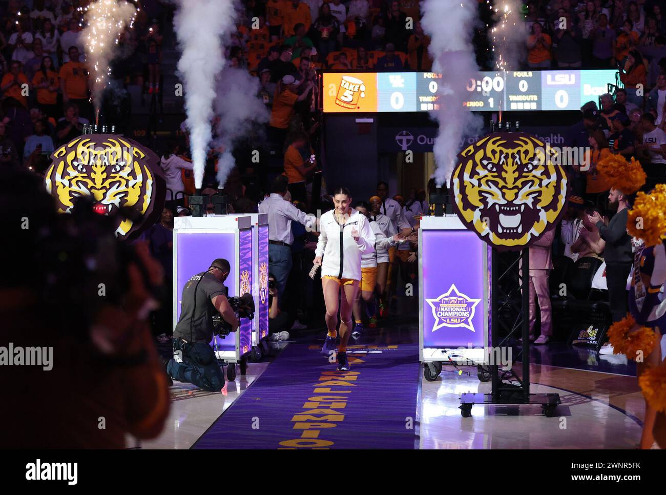 Baton Rouge, États-Unis. 03 mars 2024. Les Lady Tigers de la LSU font leur chemin sur le terrain lors d'un match de basket-ball universitaire féminin de la Southeastern Conference au Pete Maravich Assembly Center à Baton Rouge, en Louisiane, le dimanche 3 mars 2023. (Photo de Peter G. Forest/Sipa USA) crédit : Sipa USA/Alamy Live News Banque D'Images