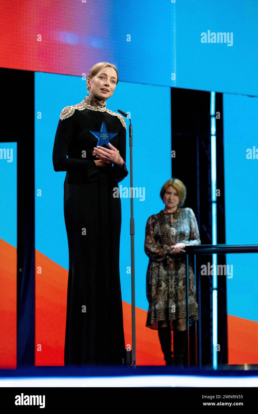 Schauspielerin Kamila Urzedowska Polen BEI der Verleihung der European Shooting Stars Awards 2024 während der 74. Internationalen Filmfestspiele Berlin. / L'acteur Kamila Urzedowska Pologne lors de la cérémonie des European Shooting Stars Awards 2024 lors du 74e Festival international du film de Berlin. Snapshot-Photography/K.M.Krause *** L'actrice Kamila Urzedowska Pologne lors de la cérémonie des European Shooting Stars Awards 2024 lors du 74e Festival International du film de Berlin L'actrice Kamila Urzedowska Pologne lors de la cérémonie des European Shooting Stars Awards 2024 lors du 74e Festival International du film de Berlin SNAP Banque D'Images