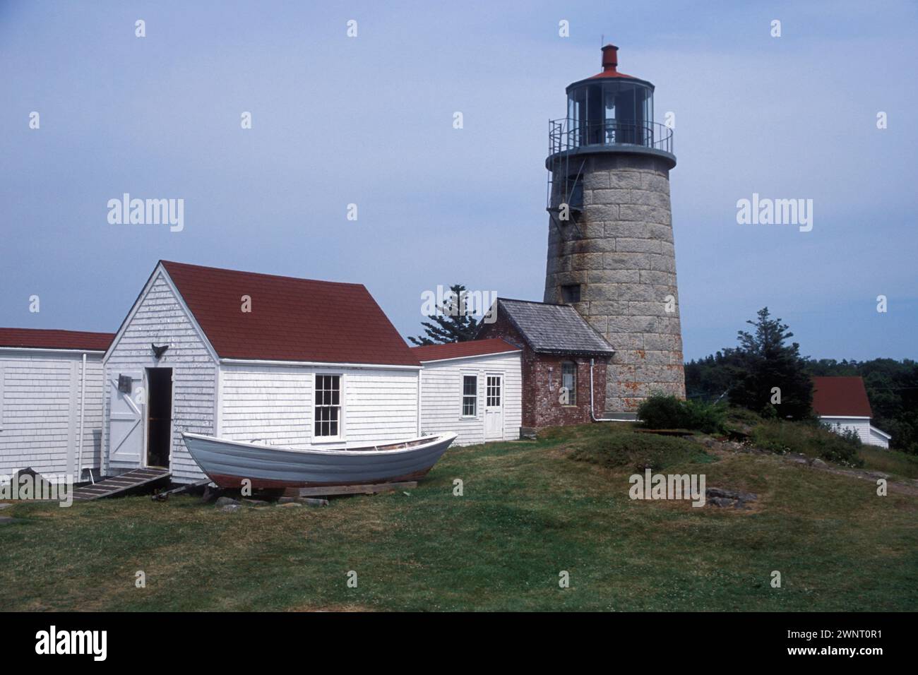 Phare sur l'île pittoresque de Mohegan, dans le centre du Maine. Banque D'Images