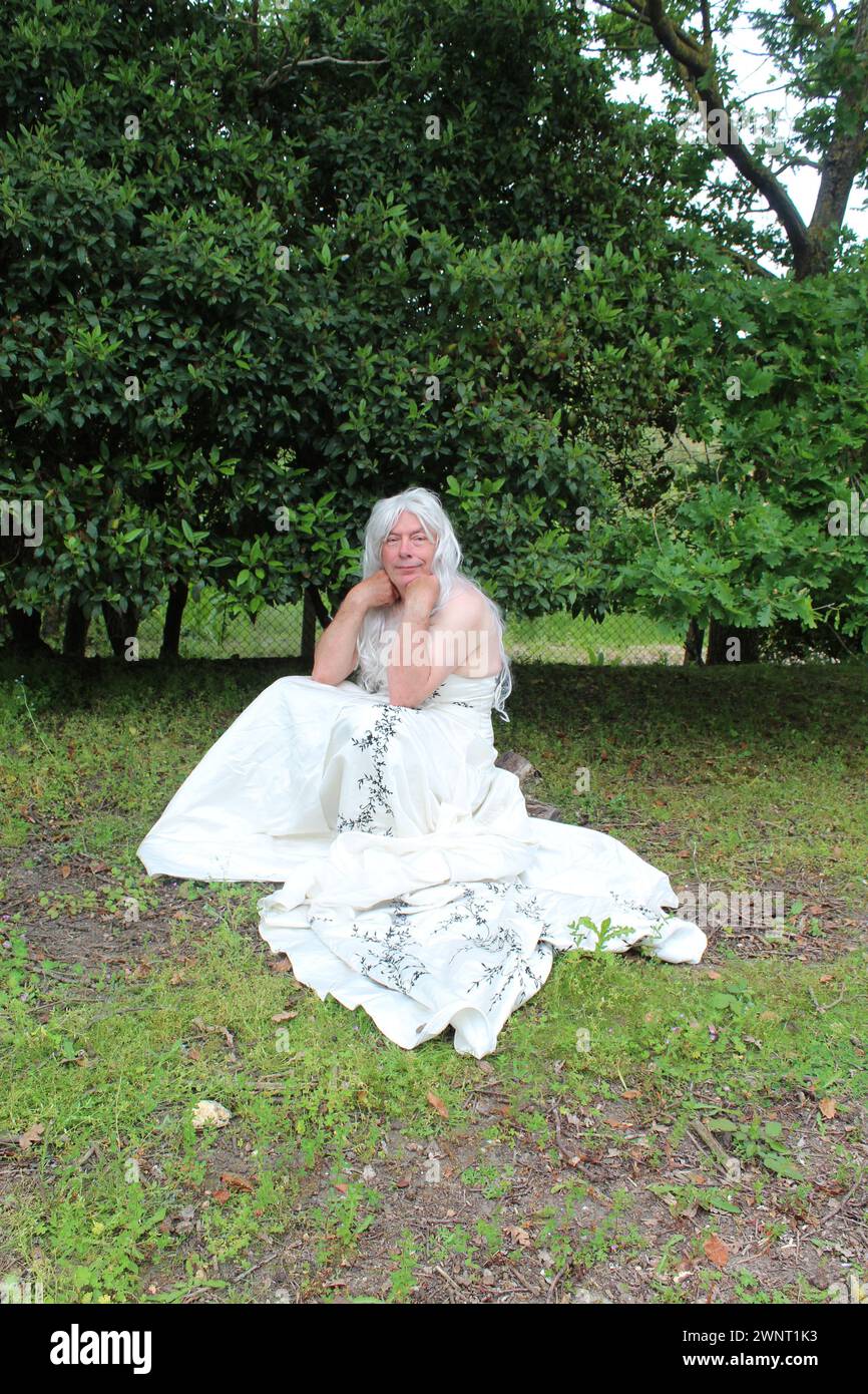 robe noire et blanche Banque D'Images