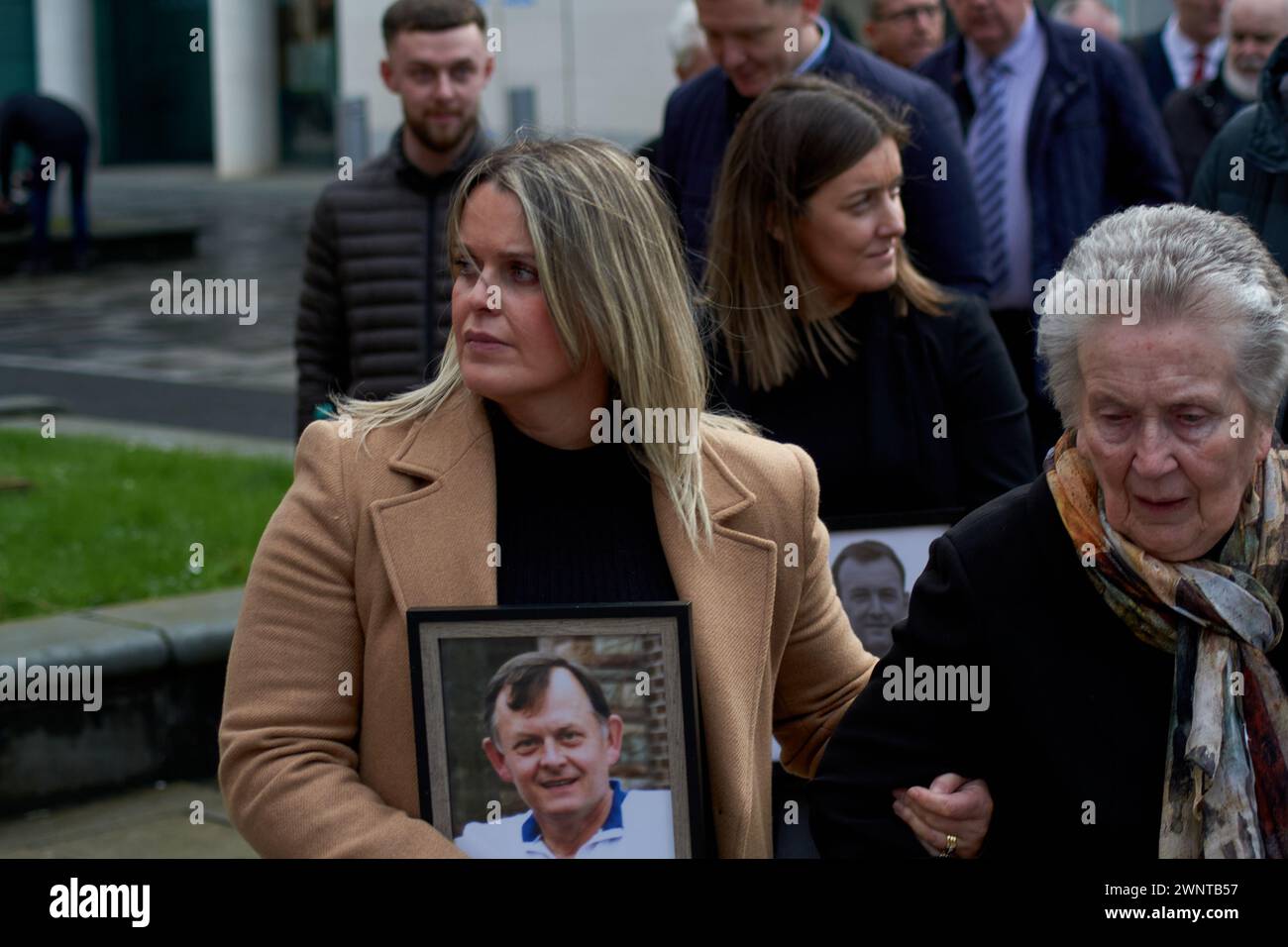 Belfast, Royaume-Uni 04 03 2024 famille Sean Brown et militants devant la haute Cour de Belfast suite à une demande d'enquête dans l'affaire de meurtre de Sean Brown Belfast. Crédit : HeadlineX/Alamy Live News Banque D'Images