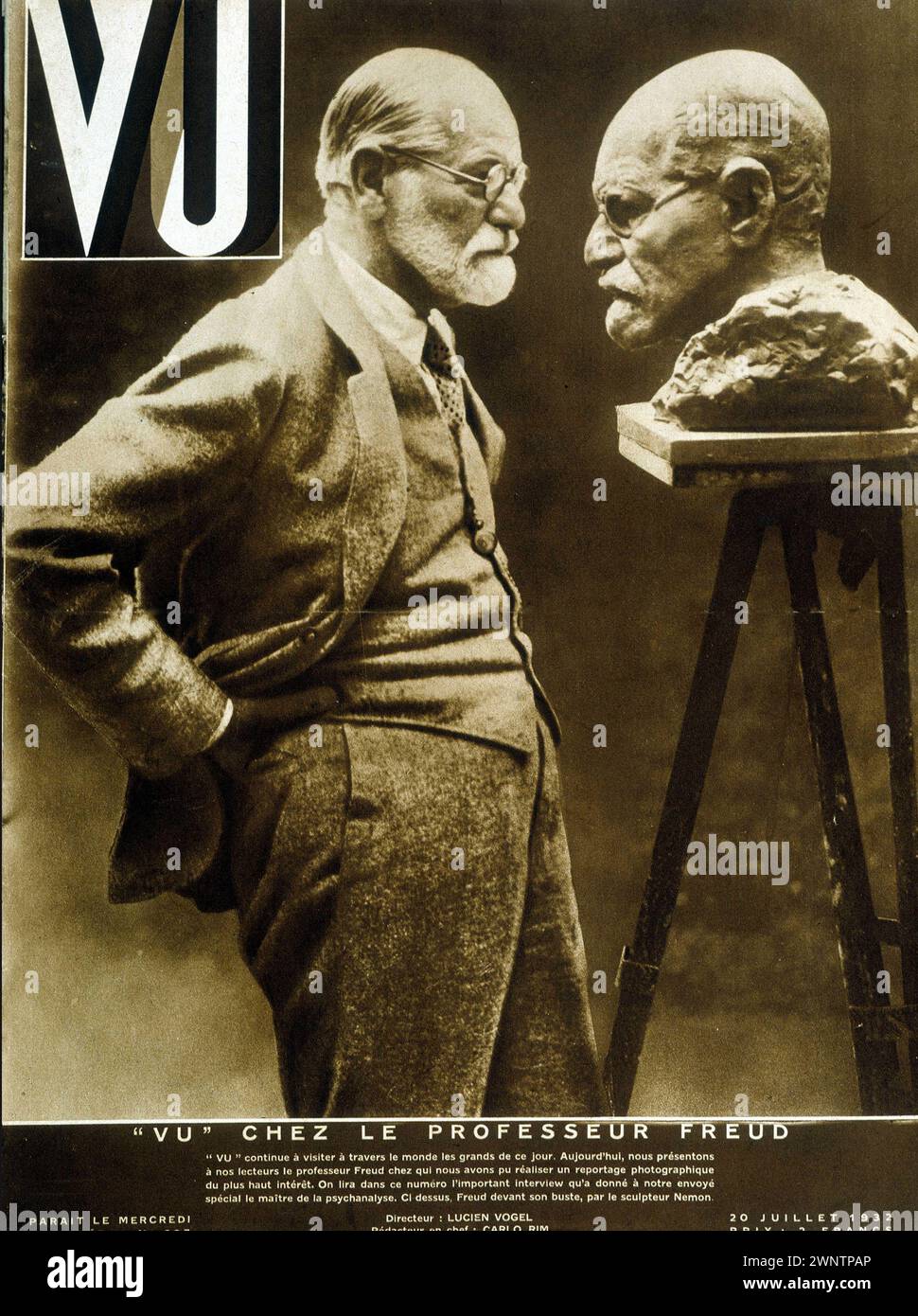 Sigmund Freud regardant son portrait sculpté, 1932 - dans 'vu', 20/7/1932 Banque D'Images