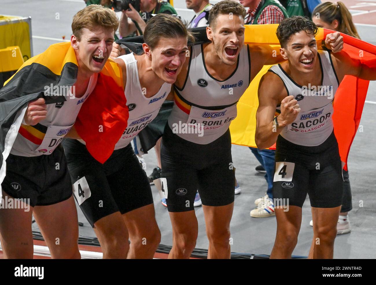 Glasgow, Écosse, Royaume-Uni. 03 mars 2024. Relais homme 4x400 M. L'équipe de Belgique fête. (Pic Belgium l-R Alexander DOOM, Christian IGUACEL, Dylan BORLÉE, Jonathan SACOOR) 1ère Belgique, 2ème USA, 3ème pays-Bas lors des Championnats du monde d'athlétisme en salle à l'Emirates Arena, Glasgow, Écosse, Royaume-Uni. Crédit : LFP/Alamy Live News Banque D'Images