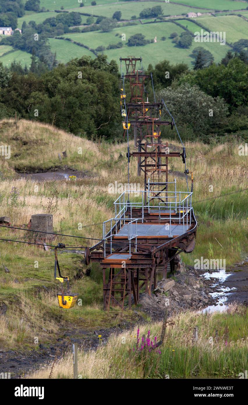 21/08/15 construit en 1924, le seul téléphérique industriel restant d'Europe - propulsé par gravité - transporte 300 tonnes d'argile par jour à la briqueterie Hanson Banque D'Images