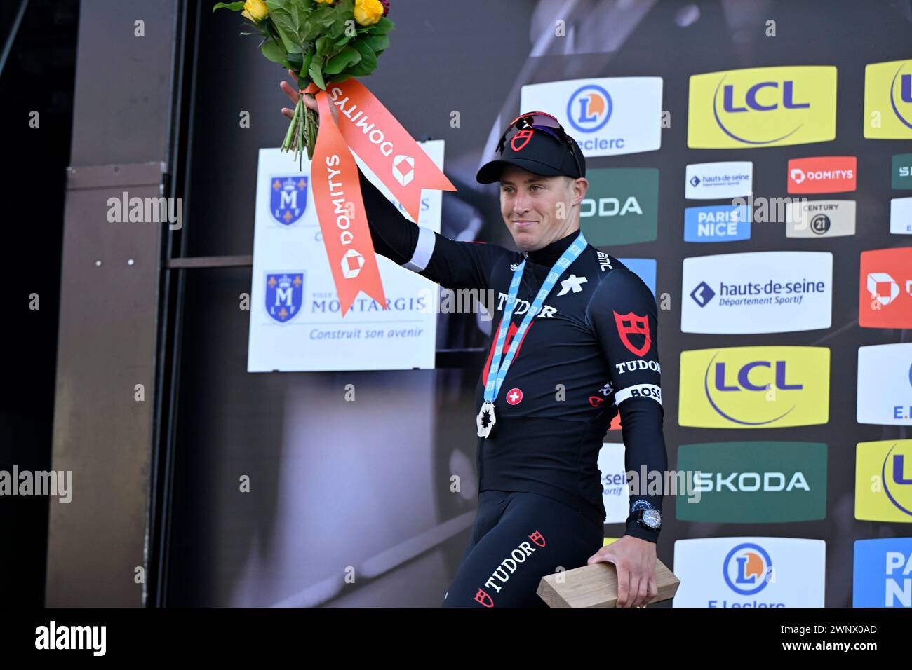 France. 04 mars 2024. © PHOTOPQR/REPUBLIQUE DU CENTRE/Pascal Proust ; ; 04/03/2024 ; cyclisme Paris Nice arrivée de la deuxième étape entre Thoiry et Montargis . Vistoire de Arvid de Kleijn 4 mars 2024 2ème étape de la course cycliste Paris - Nice crédit : MAXPPP/Alamy Live News Banque D'Images