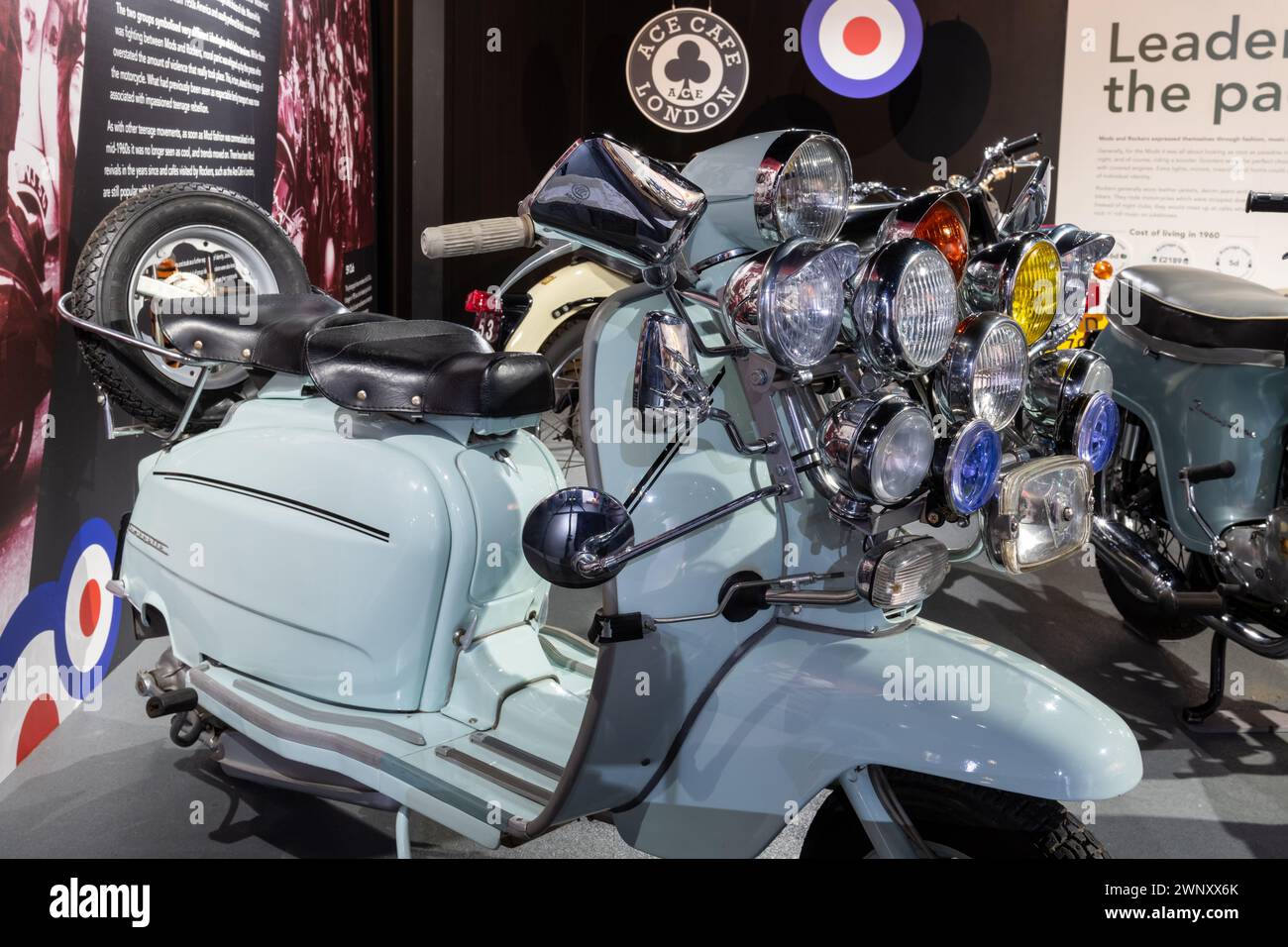 Sparkford.Somerset.United Kingdom.7 janvier 2024.A Lambretta Slimstyle Li 125 série 3 fron 1963 est exposé au Haynes Motor Museum à Somerset Banque D'Images