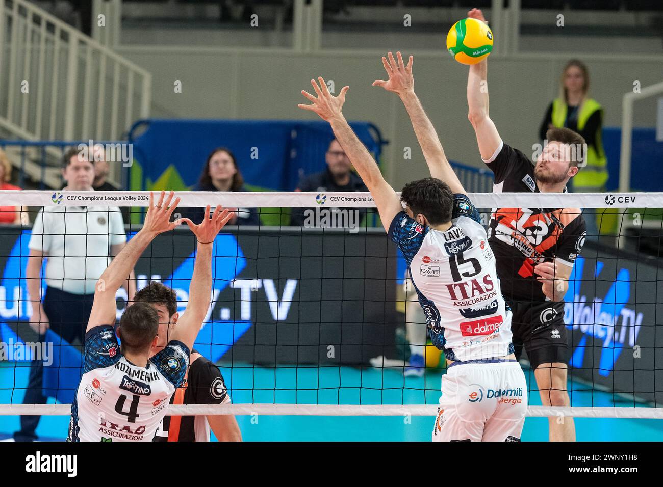 ITAS Trentino VS Berlin Recyclin Volleys - quarts de finale de la CEV Men volley Champions League 2023/24 Banque D'Images