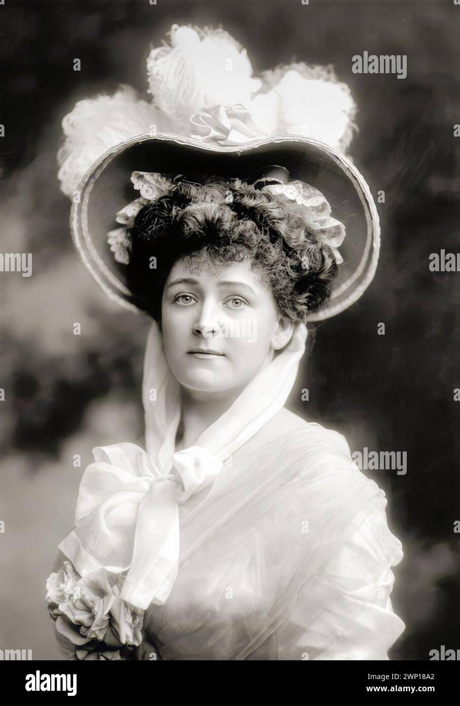 Frances Evelyn 'Daisy Greville', comtesse de Warwick (née Maynard, 1861-1938), socialite et philanthrope britannique, portrait photographié par Lafayette Studio, 1899 Banque D'Images