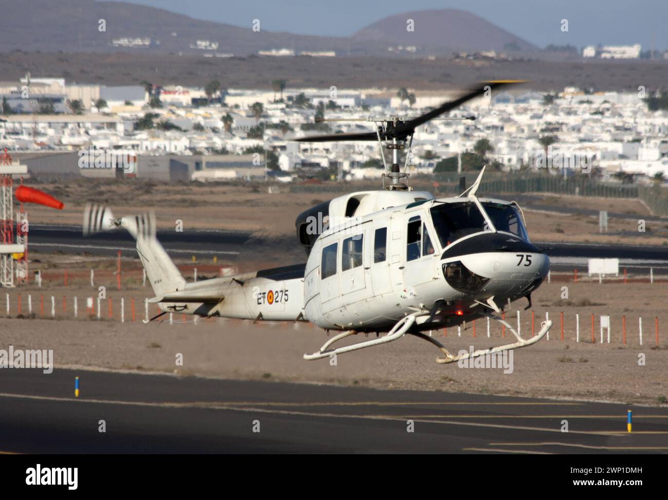 Un Agusta-Bell AB-212AM de l'armée espagnole à l'aéroport de Lanzarote Arrecife Banque D'Images