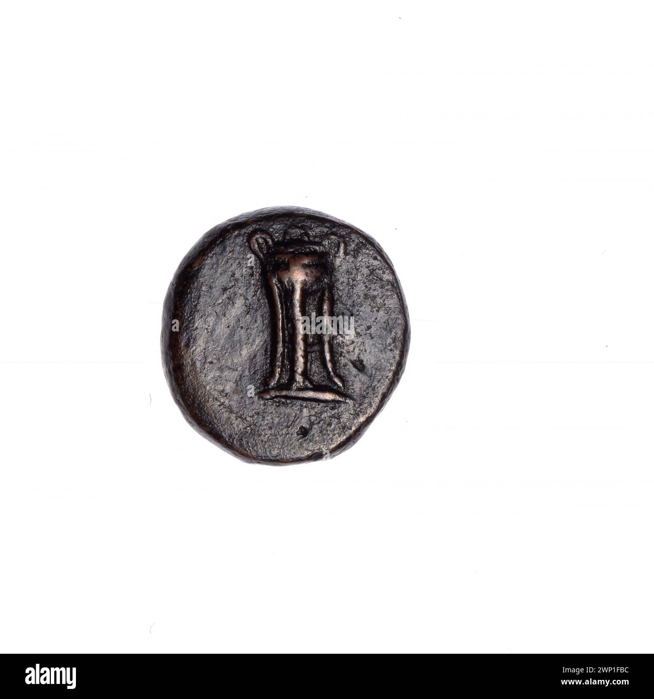 Pièce de monnaie brune Pantikapaion de la fin du IIe siècle au début du Ier siècle av. J.-C. comportant une étoile à huit branches et des symboles triskelion (Tri-Leg), de la collection mer Noire d'Ignacy Terlecki, achetée avec une provenance documentée. Banque D'Images