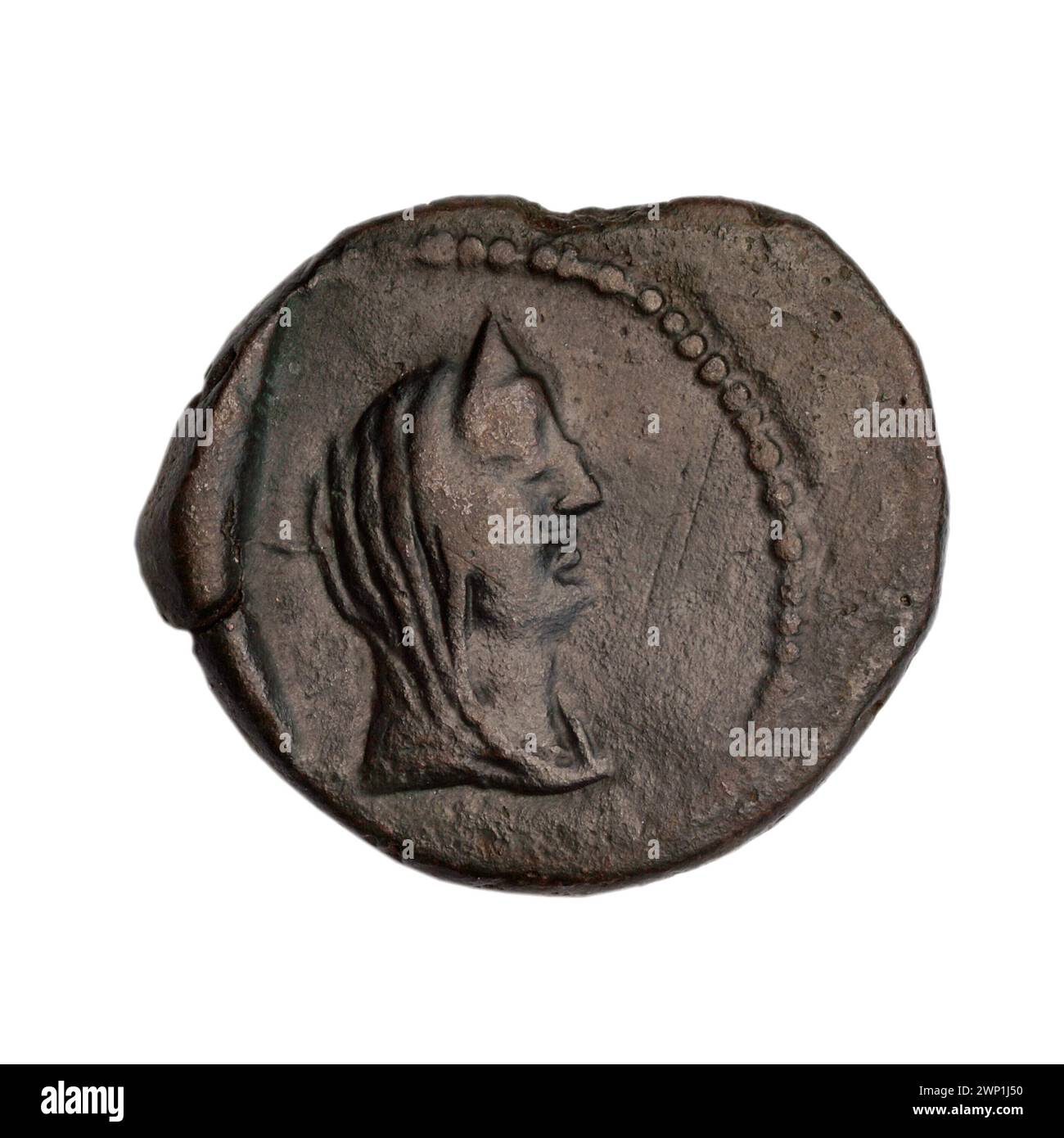 Une pièce de monnaie brune de Fanagoria, à la fin du Ier siècle av. J.-C., mettant en vedette Aphrodite et Aphrodite Urania. Les représentations comprennent des têtes féminines avec des diadèmes et des voiles, des navires, des balles et des prora. Il est inclus dans la collection Terlecki, acquise par achat. Banque D'Images