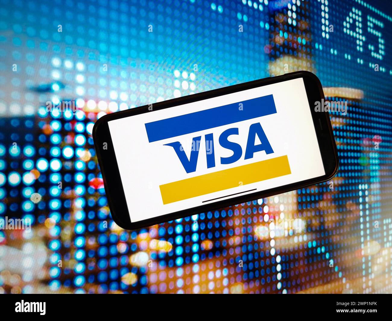 Konskie, Pologne. 03 janvier 2024. Dans cette illustration photo, le logo de la société Visa est affiché sur l'écran d'un smartphone. Crédit : SOPA images Limited/Alamy Live News Banque D'Images
