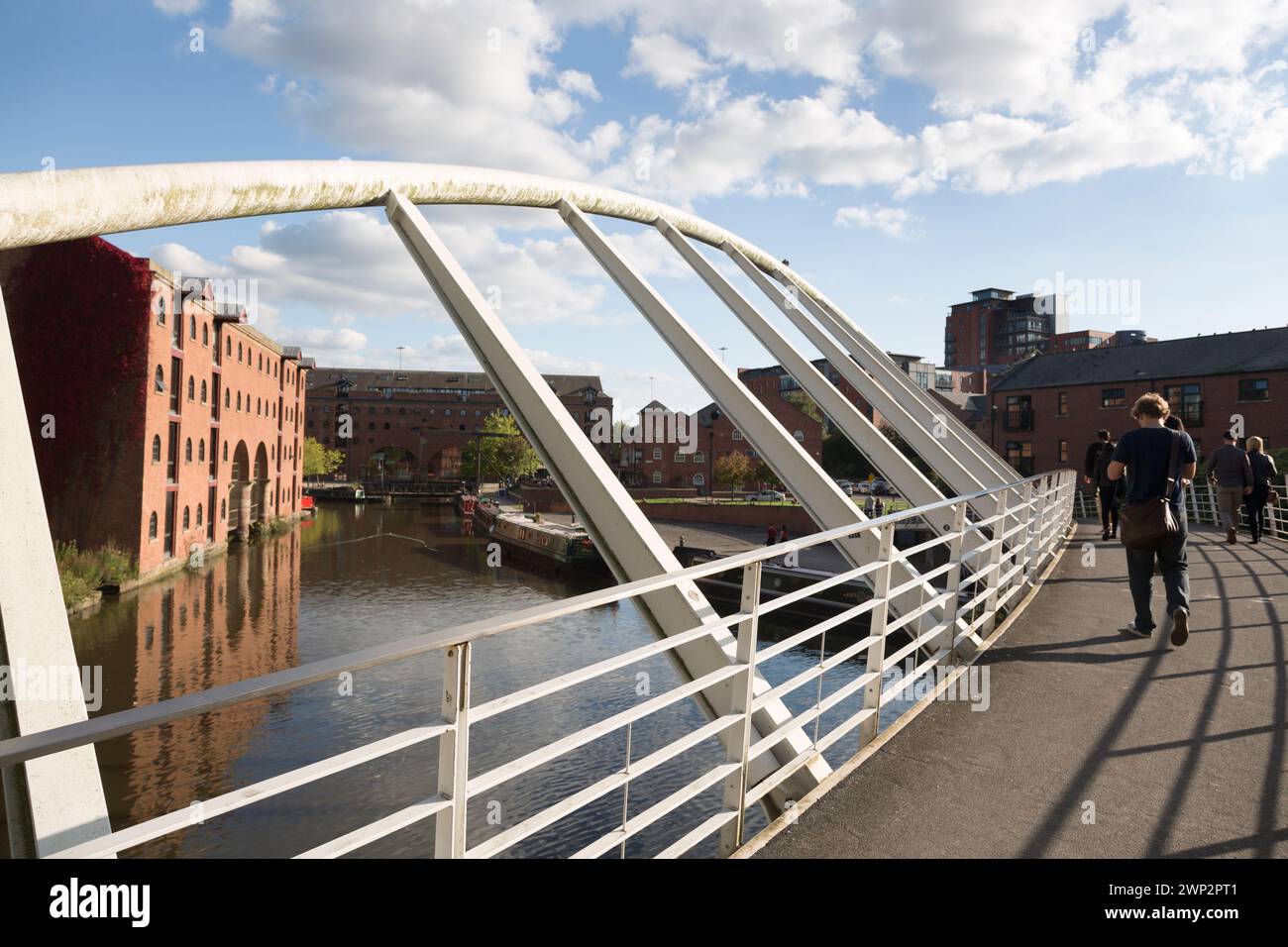 UK, Manchester, Merchant's Bridge pour les piétons dans le quartier historique de Castlefield. Banque D'Images