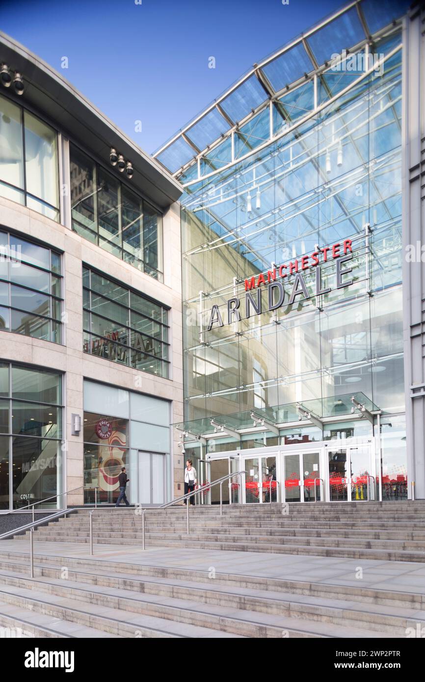 Royaume-Uni, Manchester, le Arnedale Center, l’un des principaux quartiers commerçants de Manchester. Banque D'Images