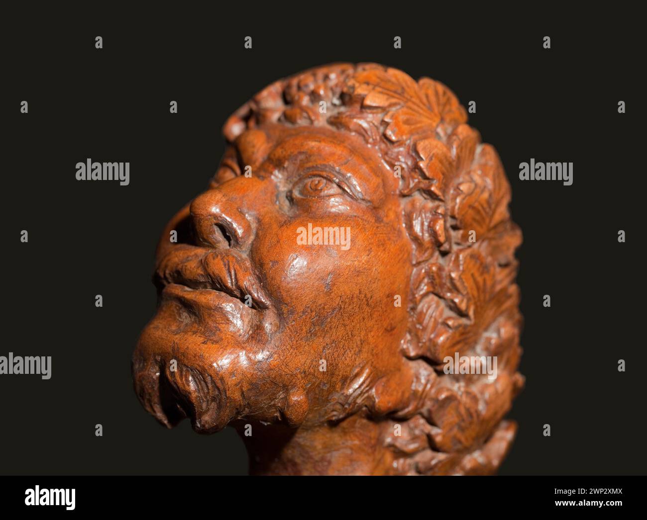 Tête sculptée de Bacchus sur viole basse ténor à sept cordes du XVIIe siècle, château de Haus Kemnade, Hattingen, Rhénanie du Nord-Westphalie, Allemagne, Europ Banque D'Images