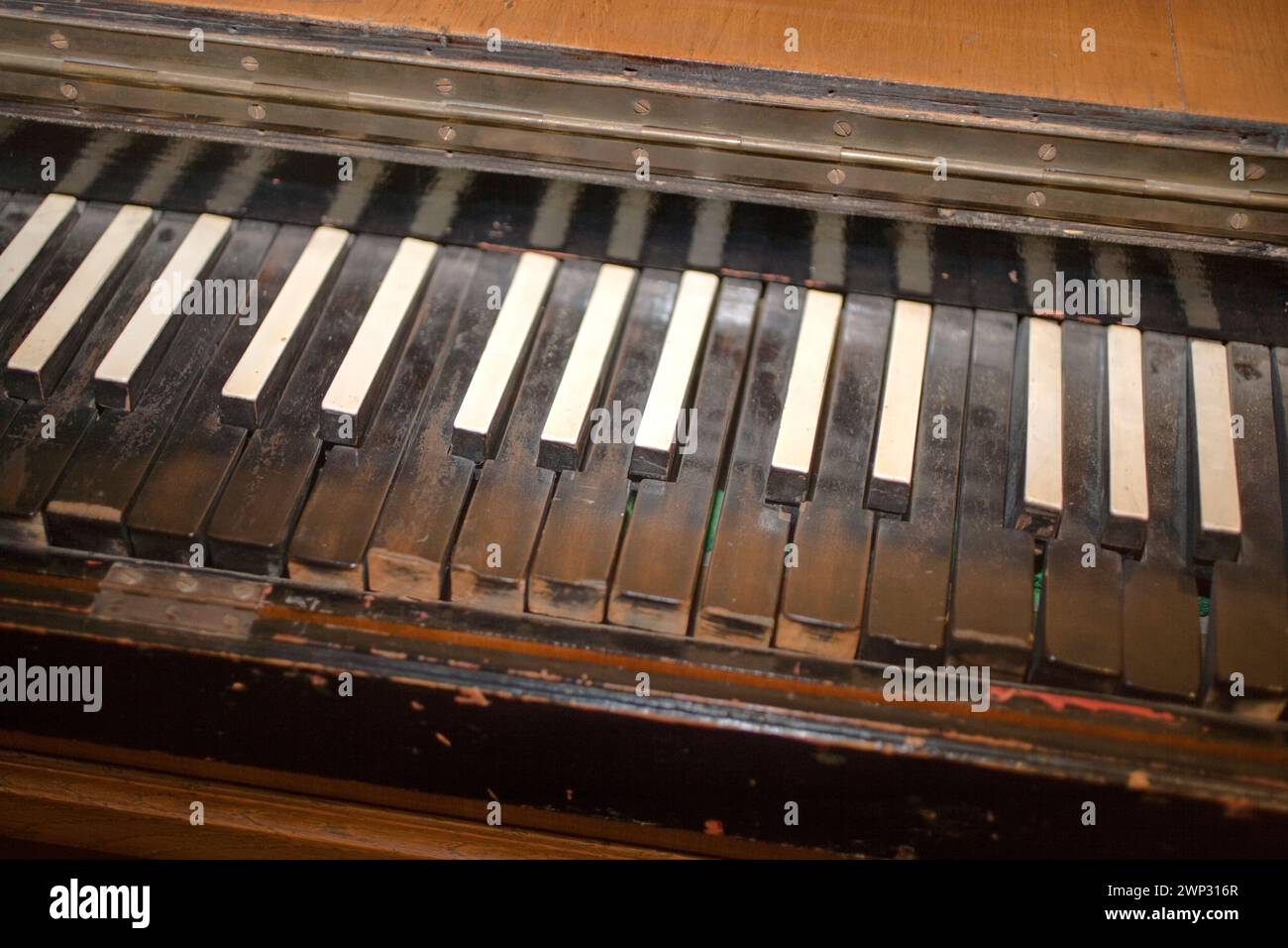 Vieux clavier de piano Banque D'Images