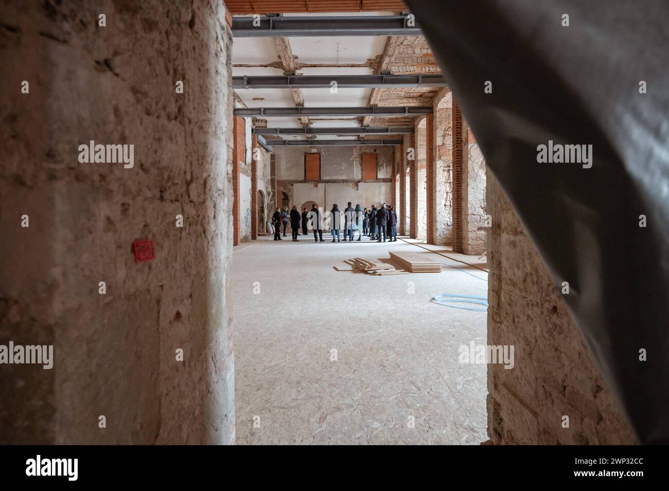 05.03.2024 Weimar : Dr Ulrike Lorenz Präsidentin der Klassik Stiftung Weimar stellt zusammen mit Vertretern der beteiligten Architekten von BRENNE Architekten Berlin und tectum Architekten Weimar das Bauvorhaben der Sanierung des UNESCO Welterbe Residenzschloss Weimar vor. Der Ostflügel des Stadtschloss wird derzeit umfassend saniert. *** 05 03 2024 Weimar Dr Ulrike Lorenz Présidente de la Klassik Stiftung Weimar avec des représentants des architectes impliqués de BRENNE Architekten Berlin et tectum Architekten Weimar présentent le projet de construction pour la rénovation de l'UNESCO Banque D'Images