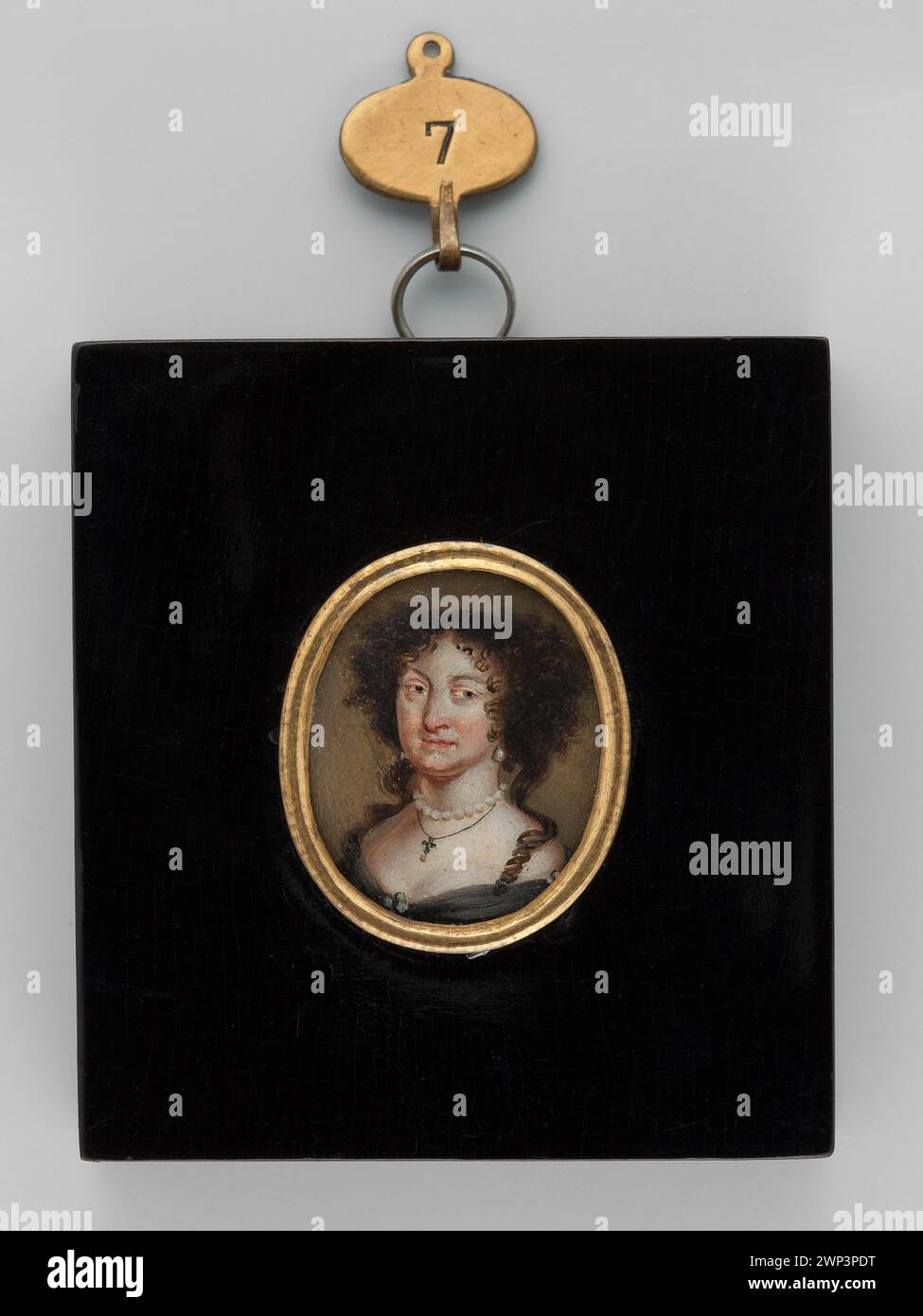 Cette miniature de 1700 représente Elisabeth Dorothée de Saxe-Gotha-Altenbourg en costume formel et coiffure, représentant des portraits féminins et des dirigeants dans des collections de miniatures étrangères. Banque D'Images
