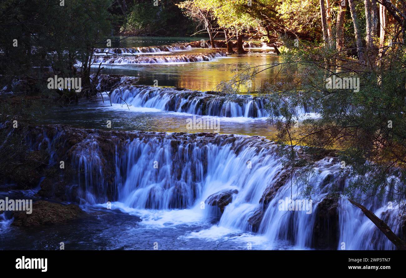 Wasserfall, Martin Brod , Fluss, Flussufer, Una Nationalpark, Bosnien, Bihac, Paradies, Naturschönheit, Una Fluss, Schöner Wasserfall Nationalpark Una Banque D'Images