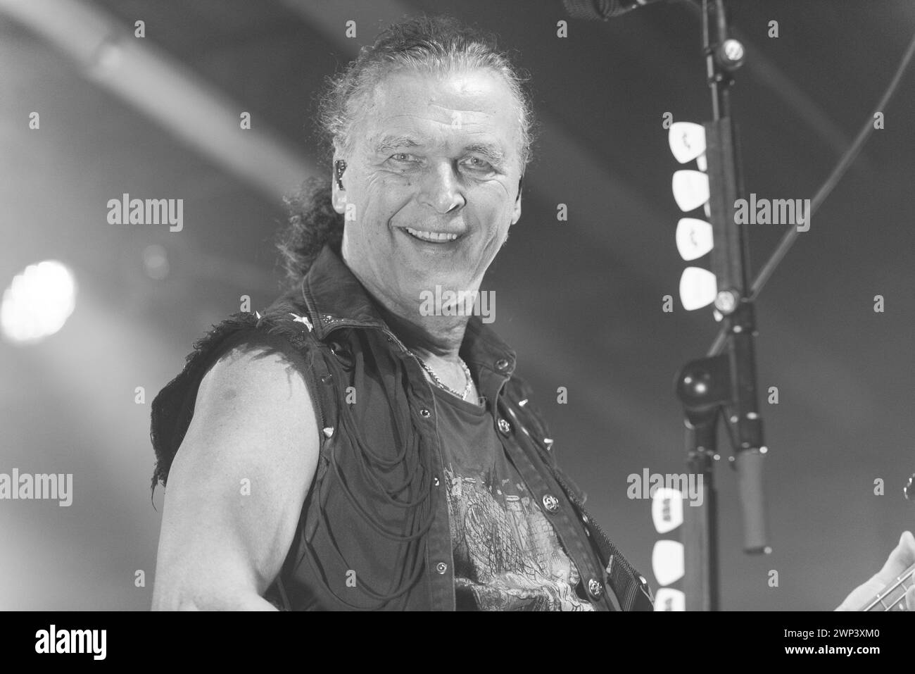 Munich, Allemagne. 03 mars 2024. Munich, Allemagne, 3 mars 2024 : Peter Baltes (guitare basse) de l'U.D.O. lors du Touchdown Tour 2024 au Backstage Werk, Munich. (Sven Beyrich/SPP) crédit : photo de presse sportive SPP. /Alamy Live News Banque D'Images