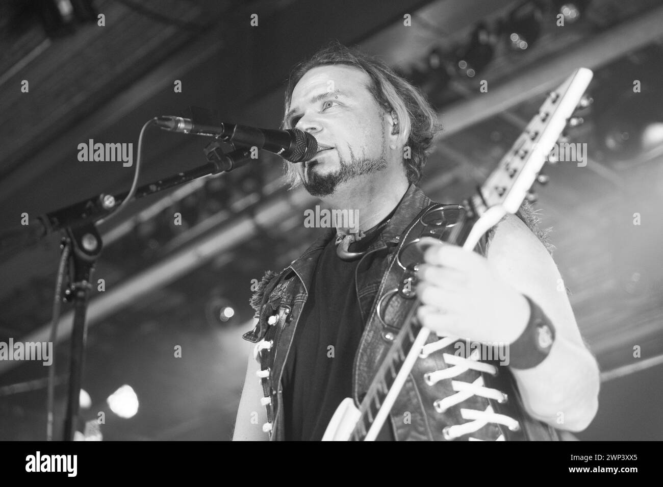 Munich, Allemagne. 03 mars 2024. Munich, Allemagne, 3 mars 2024 : Andrey Smirnov (guitare) de l'U.D.O. lors du Touchdown Tour 2024 au Backstage Werk, Munich. (Sven Beyrich/SPP) crédit : photo de presse sportive SPP. /Alamy Live News Banque D'Images