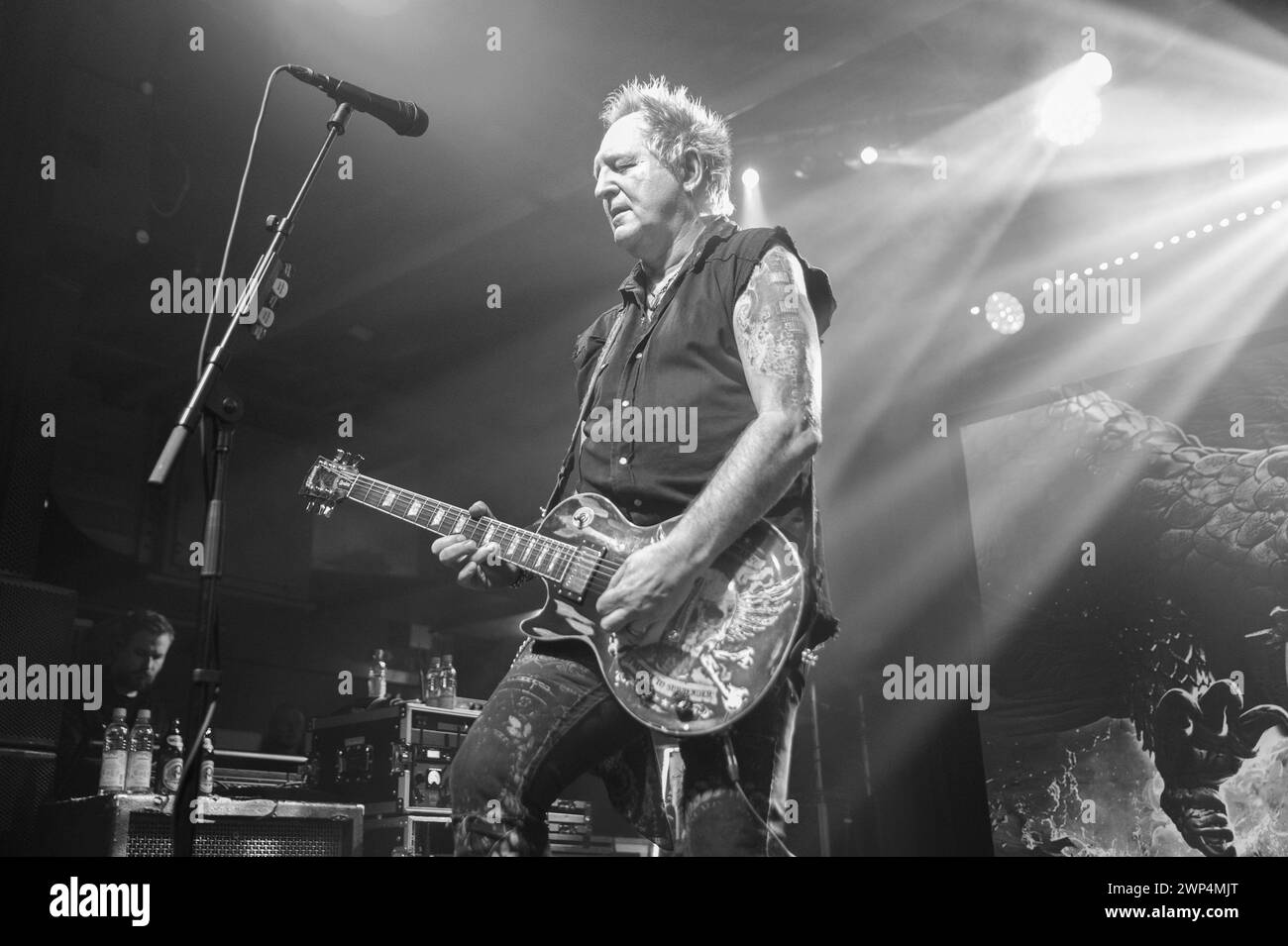 Munich, Allemagne. 03 mars 2024. Munich, Allemagne, 3 mars 2024 : Tom Naumann (guitare) de Primal Fear lors du Code Red Tour 2024 au Backstage Werk, Munich. (Sven Beyrich/SPP) crédit : photo de presse sportive SPP. /Alamy Live News Banque D'Images