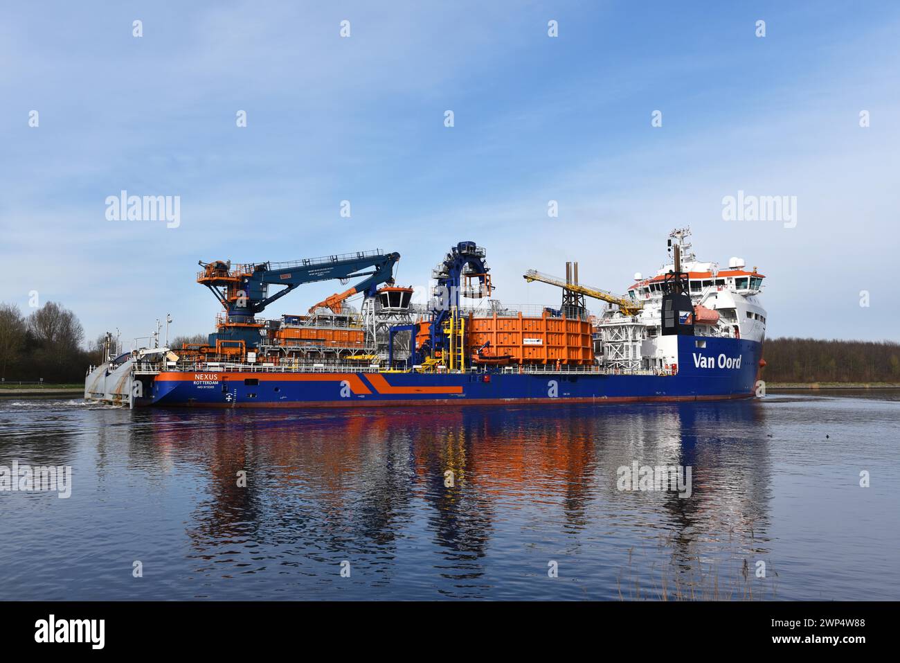 Transporteur de câble, navire, navire spécial Nexus voyageant à travers le canal de Kiel, canal de Kiel, Schleswig-Holstein, Allemagne Banque D'Images