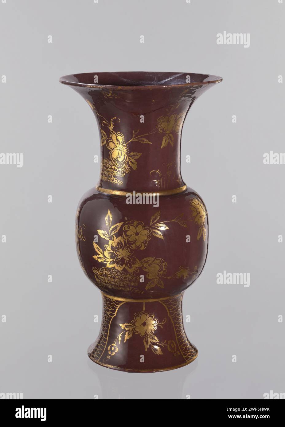 Vase Tsun ; Bielino (Manufaktura Fajansu ; 1779-1800), Wolff, Karol (fl. CA 1800) ; fin du XVIIIe siècle (1780-00-00-1800-00-00); Banque D'Images