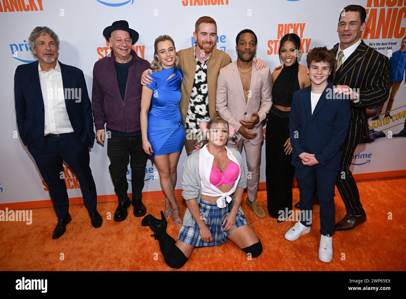 Peter Farrelly, Jeff Ross, Anja Savcic, Andrew Santino, Jermaine Fowler, Lex Scott Davis et John Cena Banque D'Images
