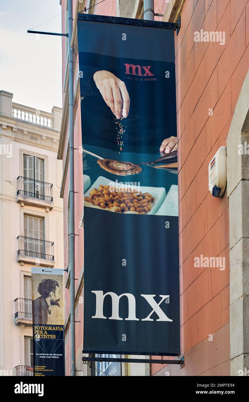 Barcelone, Espagne - 03 mars 2024 : image du panneau extérieur du Musée du chocolat de Barcelone, un monument culturel et gastronomique. Banque D'Images