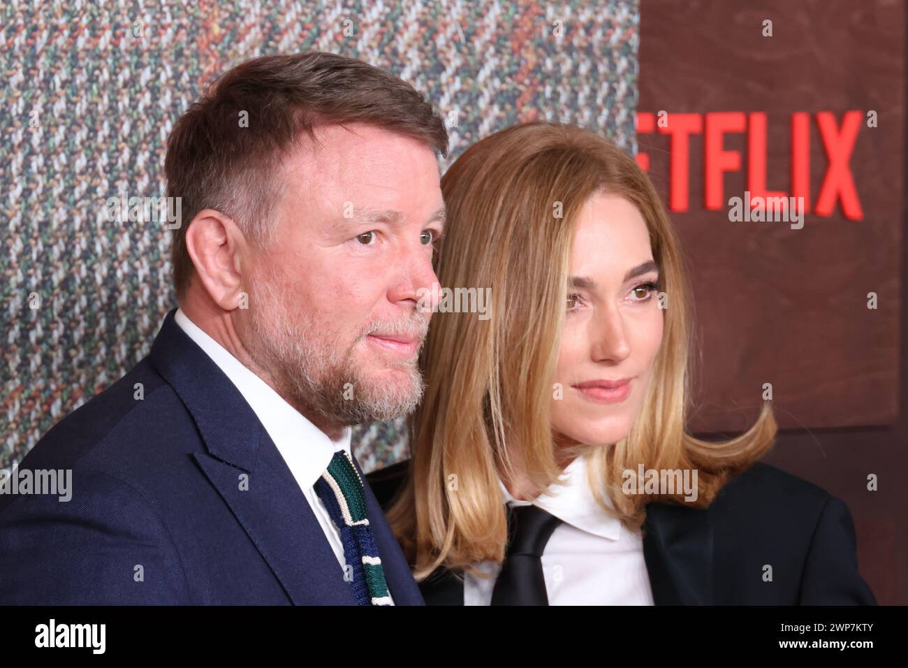 Guy Ritchie et Jacqui Ainsley, THE GENTLEMEN UK Series Global Premiere, Theatre Royal, Drury Lane, Londres, Royaume-Uni, 05 mars 2024, photo de Richard Goldsc Banque D'Images