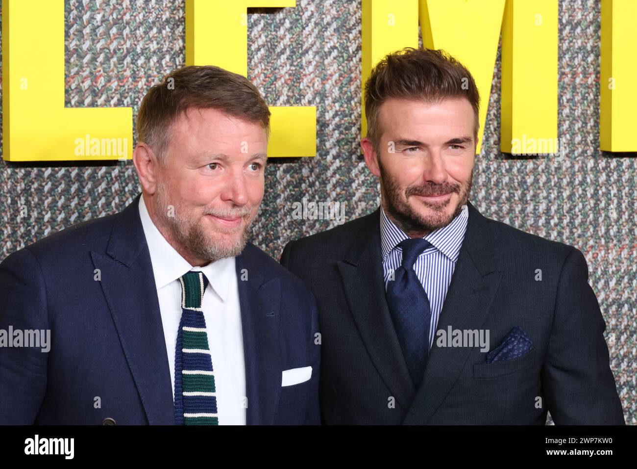 Guy Ritchie et David Beckham, THE GENTLEMEN UK Series Global Premiere, Theatre Royal, Drury Lane, Londres, Royaume-Uni, 05 mars 2024, photo de Richard Goldsch Banque D'Images