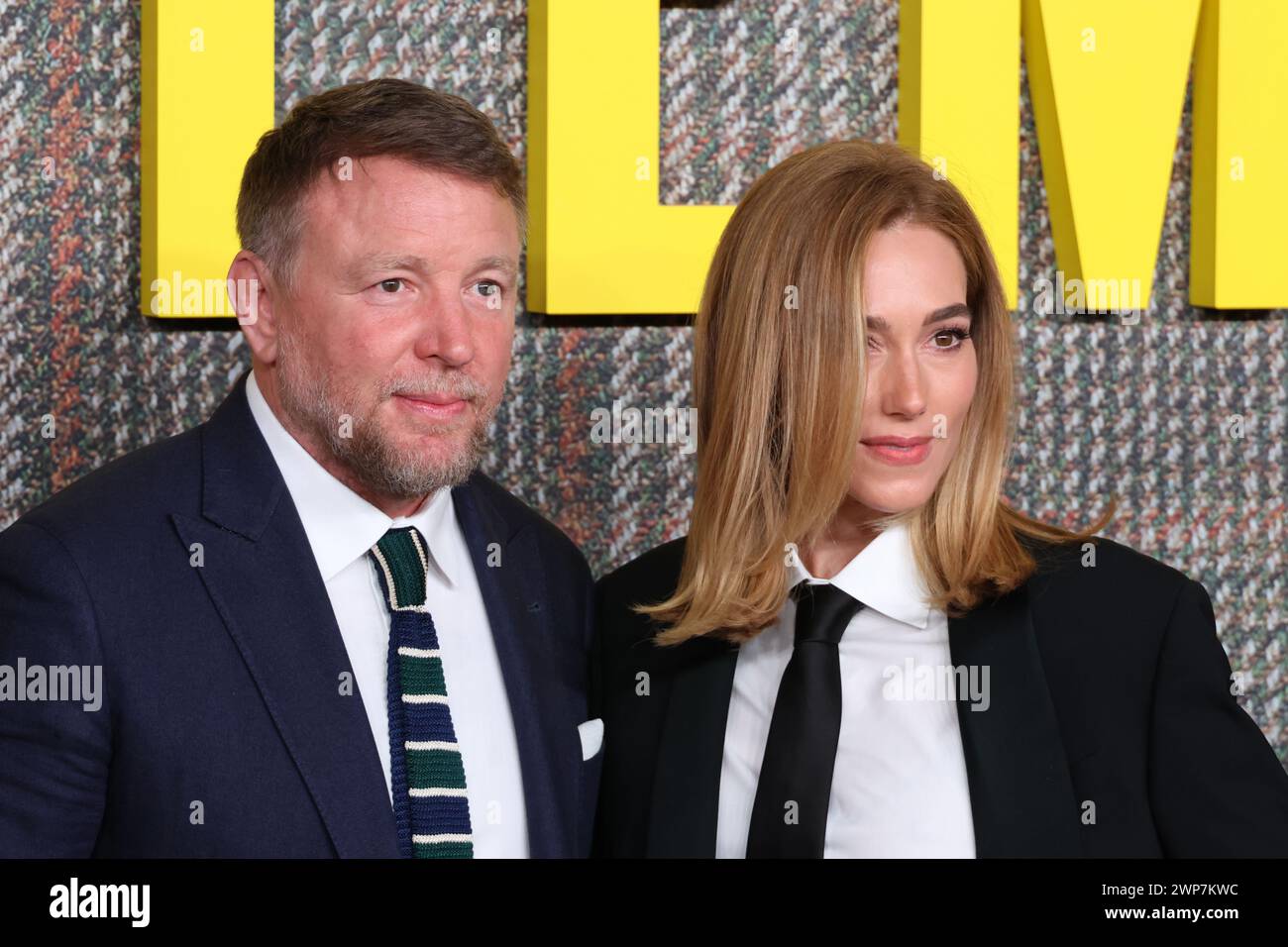 Guy Ritchie et Jacqui Ainsley, THE GENTLEMEN UK Series Global Premiere, Theatre Royal, Drury Lane, Londres, Royaume-Uni, 05 mars 2024, photo de Richard Goldsc Banque D'Images