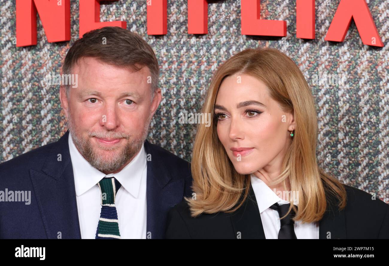 Guy Ritchie et Jacqui Ainsley, THE GENTLEMEN UK Series Global Premiere, Theatre Royal, Drury Lane, Londres, Royaume-Uni, 05 mars 2024, photo de Richard Goldsc Banque D'Images
