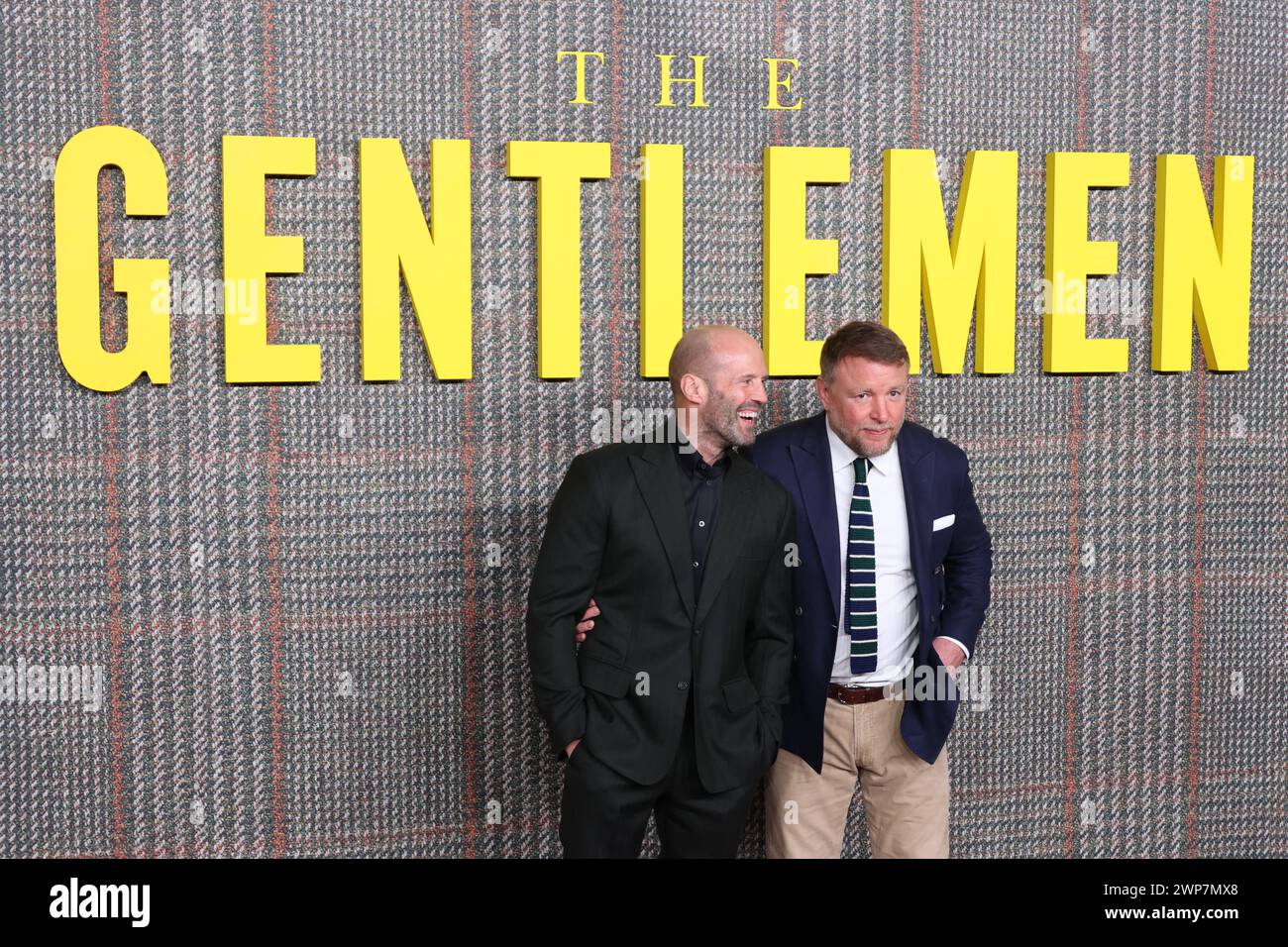 Jason Statham et Guy Ritchie, THE GENTLEMEN UK Series Global Premiere, Theatre Royal, Drury Lane, Londres, Royaume-Uni, 05 mars 2024, photo de Richard Goldsch Banque D'Images