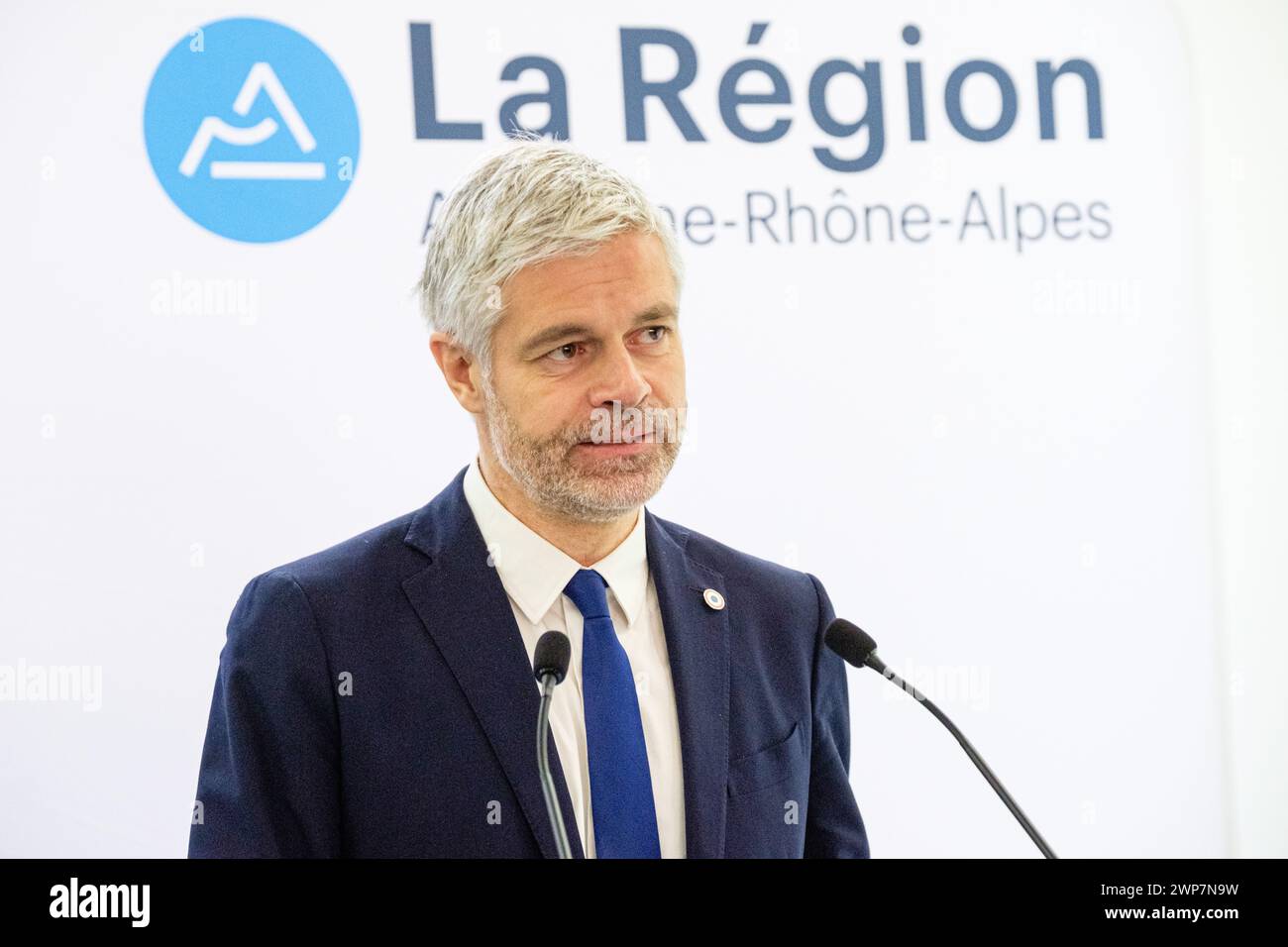 Portrait de Laurent Wauquiez, président de la région Auvergne Rhône Alpes, pour l’inauguration de la salle de sport des forces de sécurité intérieure o Banque D'Images