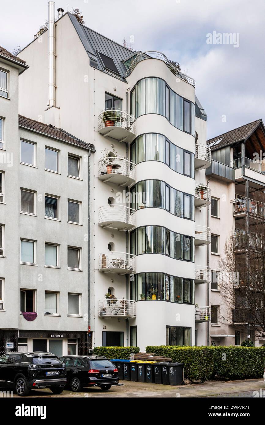 Maison rue Luetticher dans le quartier belge, Cologne, Allemagne. Maison de ville des années 50 a été reconstruite par l'architecte Peter Boehm. Haus in der Luetti Banque D'Images