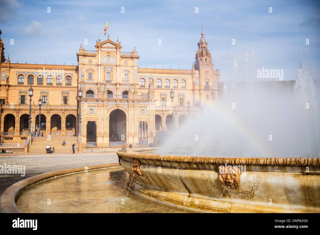 Vue de la Plaza de Espana avec fontaine, Séville, Andalousie, Espagne Banque D'Images