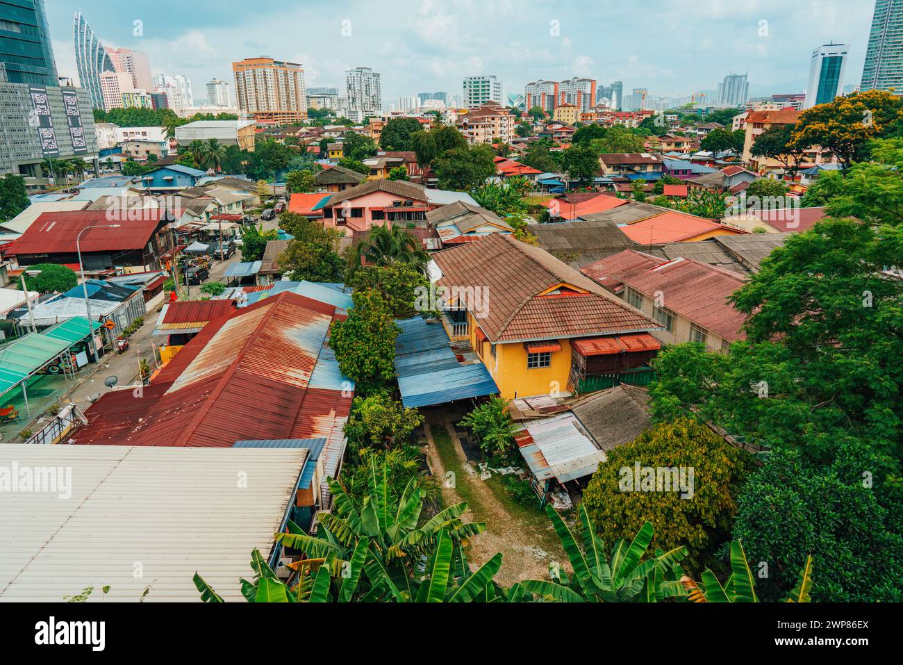 Vue aérienne d'un quartier résidentiel de Kuala Lumpur, Malaisie. Banque D'Images