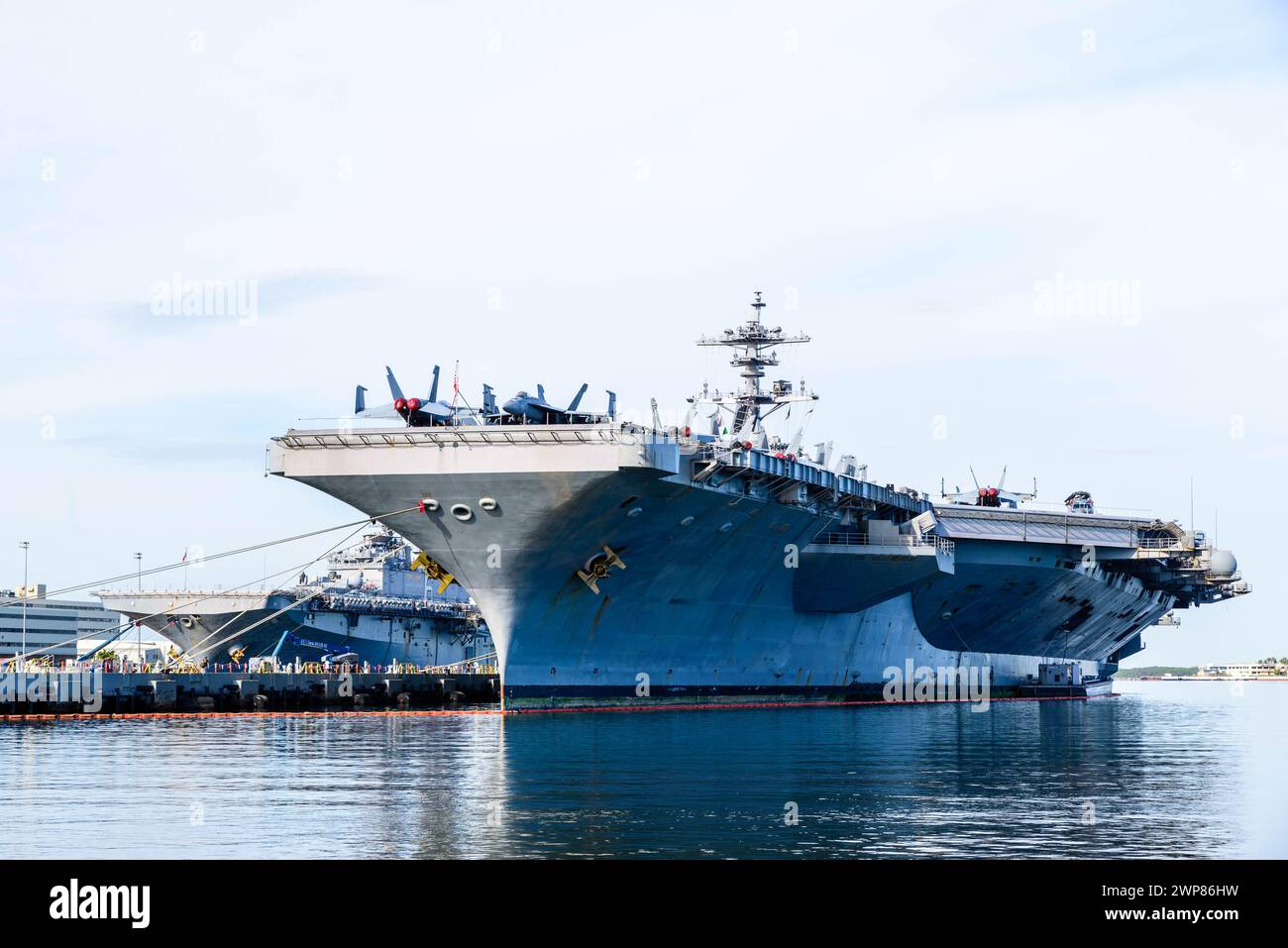 Porte-avions US Navy à Pearl Harbor, Hawaï, États-Unis Banque D'Images