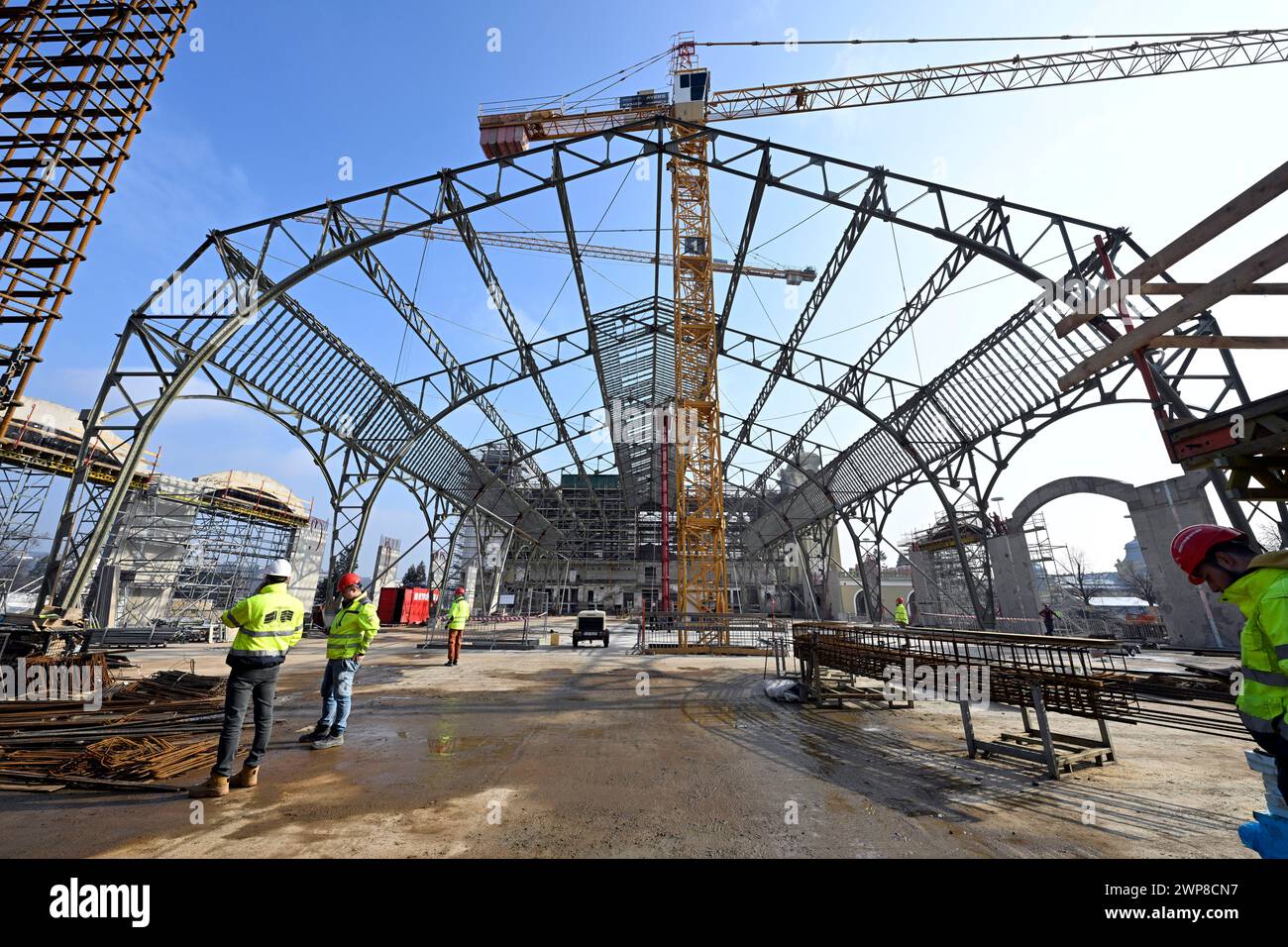 Prague, République tchèque. 06 mars 2024. Visite du site à l'occasion du deuxième anniversaire du début de la reconstruction du Palais industriel sur le parc des expositions de Prague, le 6 mars 2024. Crédit : Katerina Sulova/CTK photo/Alamy Live News Banque D'Images