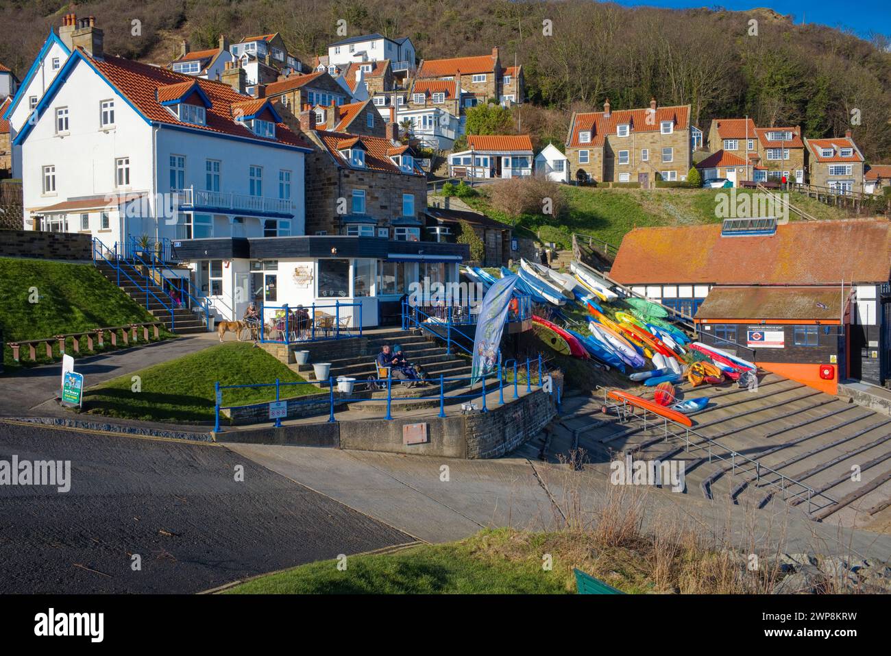 Tides café à Runswick Bay sur la côte est du Yorkshire Banque D'Images