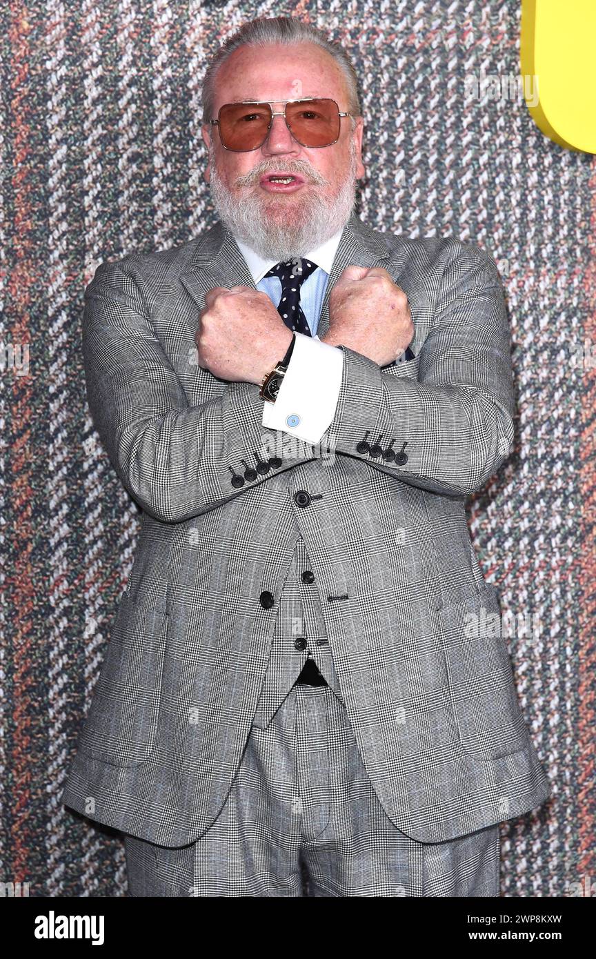 Ray Winstone BEI der Premiere der Netflix-Serie The Gentlemen im Theatre Royal Drury Lane. Londres, 05.03.2024 *** Ray Winstone à la première de la série Netflix The Gentlemen au Theatre Royal Drury Lane Londres, 05 03 2024 Foto:xS.xVasx/xFuturexImagex Gentlemen_4440 Banque D'Images