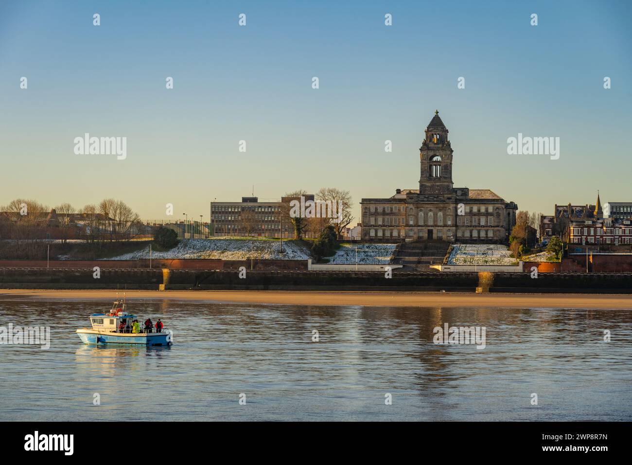 Wallasey Hôtel de ville de la rivière mersey Banque D'Images
