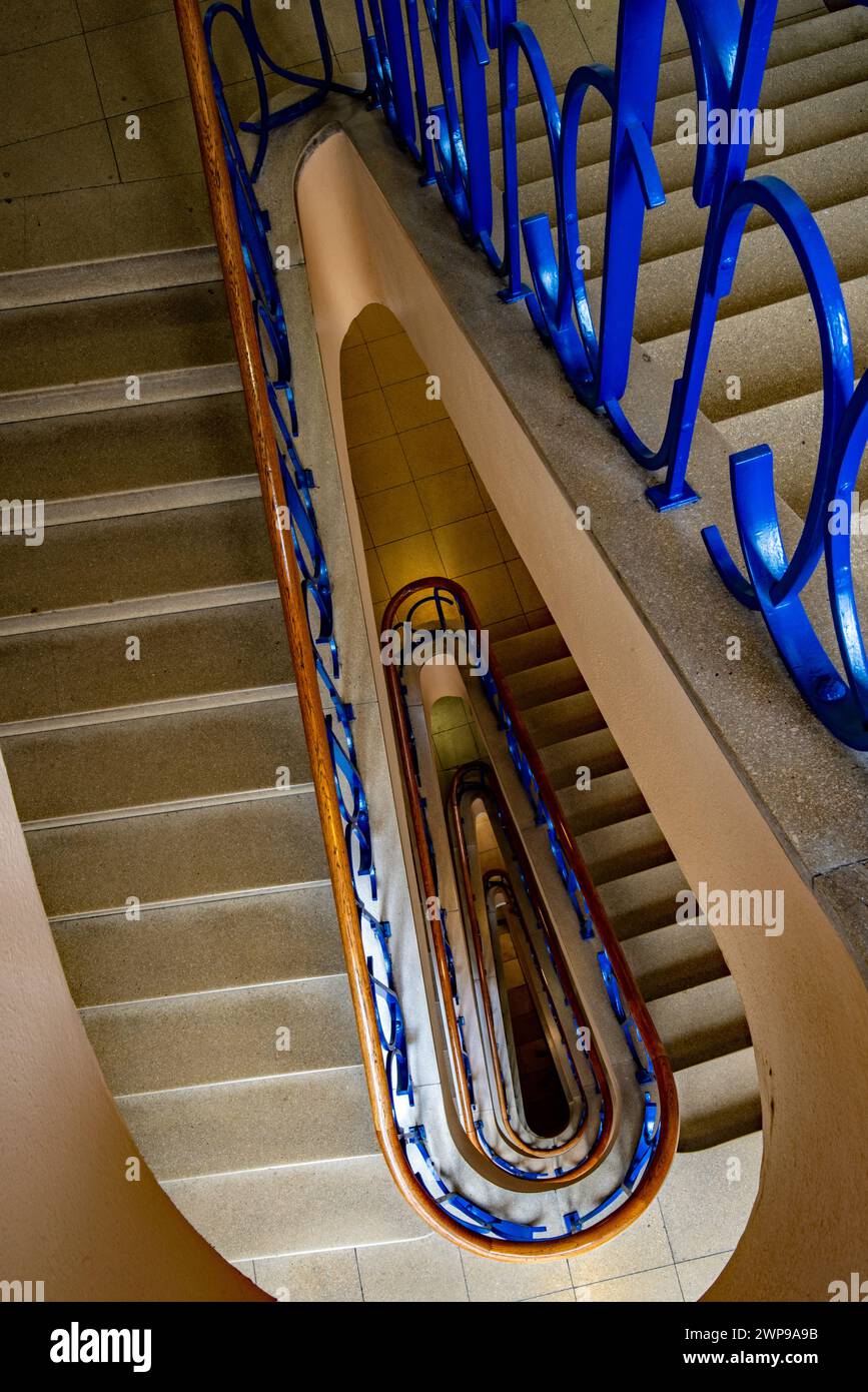Sehr gepflegtes Treppenhaus aus den 30er Jahren Mitten in der Frankfurter City Banque D'Images